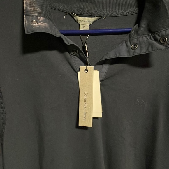 Calvin Klein Sweater - Picture 2 of 2